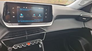 Peugeot 2008 2023 1.2 PureTech 100  HP Active Pack-thumb-19
