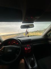 Audi A4 1999-thumb-5