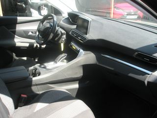 Peugeot 3008 2019 1.2  130 PS  AUTOMATIC FULL EXTRA-thumb-6