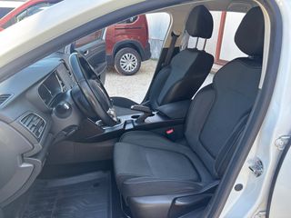 Renault Megane 2018 1.2 ΒΕΝΖΙΝΗ-thumb-7