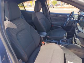 Ford Focus 2023 1.0 EcoBoost ST-Line-thumb-45