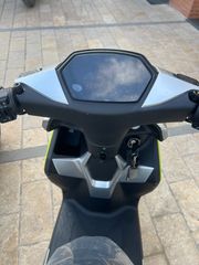 Roller / Scooter 2026 SOLID ΧΩΡΙΣ ΔΙΠΛΩΜΑ ΟΔΗΓΗΣΗΣ ΕΤΟΙΜΟΠΑΡΑΔΟΤΟLI-thumb-1