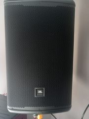 JBL EON715..-thumb-1