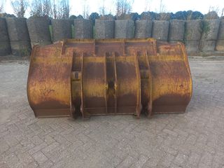 Φορτωτής Με Λάστιχα Hyundai 2005 HL740-7-thumb-12