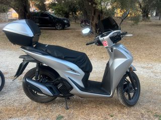 Honda SH 150i 2026 Smart Top Box