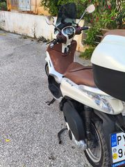 Piaggio Beverly 300i 2013-thumb-4