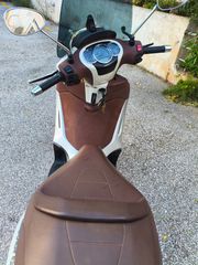 Piaggio Beverly 300i 2013-thumb-5