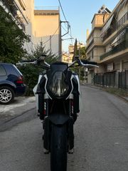 KTM 2010 Super Duke 990-thumb-9