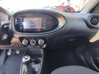 Toyota Aygo (X) 2022 'X-PLAY,-ΟΘΟΝΗ-ΚΑΜΕΡΑ-O ΤΕΛΗ-BOOK SERVICE-thumb-29