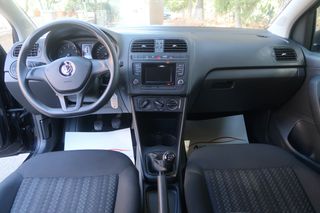 Volkswagen Polo 2016-thumb-10