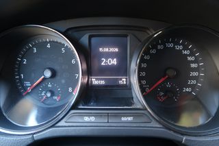 Volkswagen Polo 2016-thumb-15