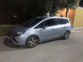 Opel Zafira 2016
