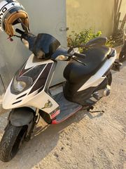 Aprilia SR 125 2013 SR 125 motart-thumb-1