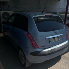 Lancia Ypsilon 2004-thumb-2