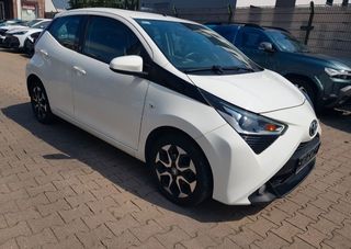 Toyota Aygo (X) 2021 VVT-i X-PLAY  999cc 72HP CRUISE CONTROL KAMERA