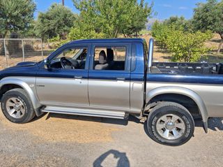 Mitsubishi L200 2005
