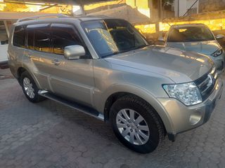 Mitsubishi Pajero 2008 3.2 DI-D INSTYLE AUTOMATIC-thumb-4