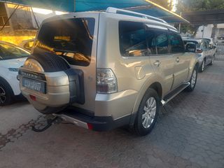 Mitsubishi Pajero 2008 3.2 DI-D INSTYLE AUTOMATIC-thumb-5