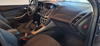 Ford Focus 2013-thumb-5