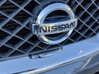 Nissan Navara 2012-thumb-11