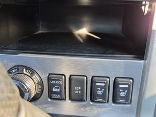 Nissan Navara 2012-thumb-27
