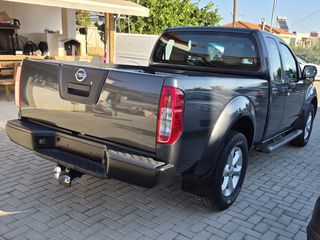 Nissan Navara 2012-thumb-6