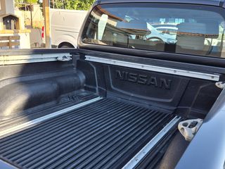 Nissan Navara 2012-thumb-13