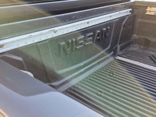 Nissan Navara 2012-thumb-14