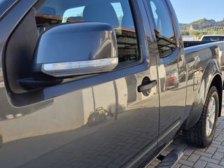 Nissan Navara 2012-thumb-8