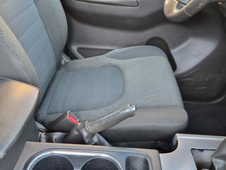 Nissan Navara 2012-thumb-22