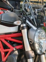 Ducati Monster 821 2015-thumb-8