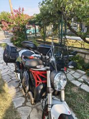 Ducati Monster 821 2015-thumb-23