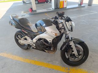 Suzuki GSR 600 2006-thumb-3