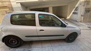 Renault Clio 2004-thumb-5