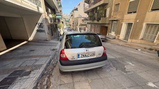 Renault Clio 2004-thumb-6