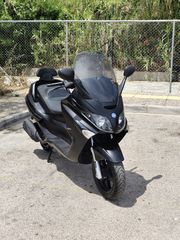 Piaggio XEvo 250 2017-thumb-1