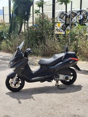 Piaggio XEvo 250 2017-thumb-3