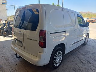 Toyota PROACE CITY 2024 Active 130hp-thumb-3