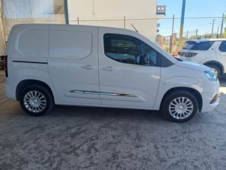 Toyota PROACE CITY 2024 Active 130hp-thumb-6