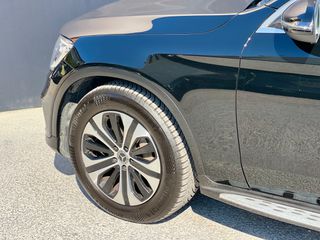 Mercedes-Benz GLC 200 2019 D-thumb-8