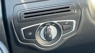 Mercedes-Benz GLC 200 2019 D-thumb-25