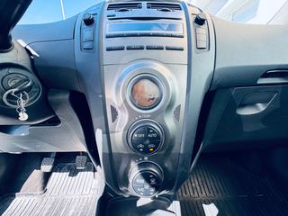 Toyota Yaris 2011 1.4 D-4D Comfort Pack-thumb-14