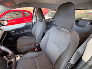 Toyota Yaris 2014 1.5 Hybrid Lounge τέλη κυκλοφορίας 0€-thumb-5