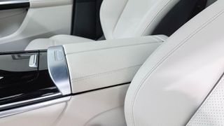 Mercedes-Benz GLC 300 2023 e PLUG-IN 4MATIC 9G-TRONIC AVANTGARDE/AUTOBESIKOS-thumb-47