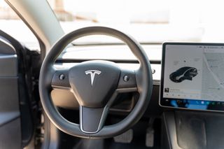 Tesla Model 3 2021 SR+-thumb-7