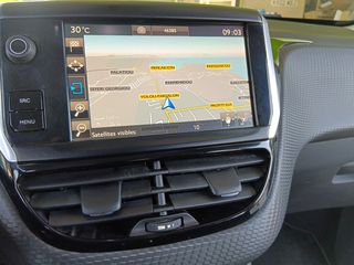 Peugeot 2008 2016 1.2 ALLURE 2017 FACELIFT PANORAMA-thumb-12