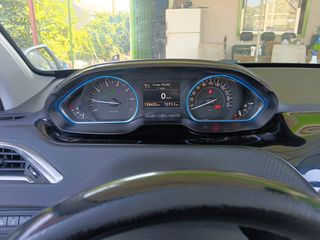 Peugeot 2008 2016 1.2 ALLURE 2017 FACELIFT PANORAMA-thumb-15