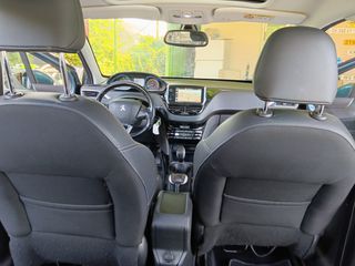 Peugeot 2008 2016 1.2 ALLURE 2017 FACELIFT PANORAMA-thumb-17