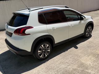 Peugeot 2008 2018 1.2 PURETECH 110 ALLURE-thumb-5
