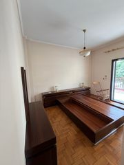 Ολοκληρωμένη σύνθεση κρεβατοκάμαρας σε εξαιρετική κατασταση